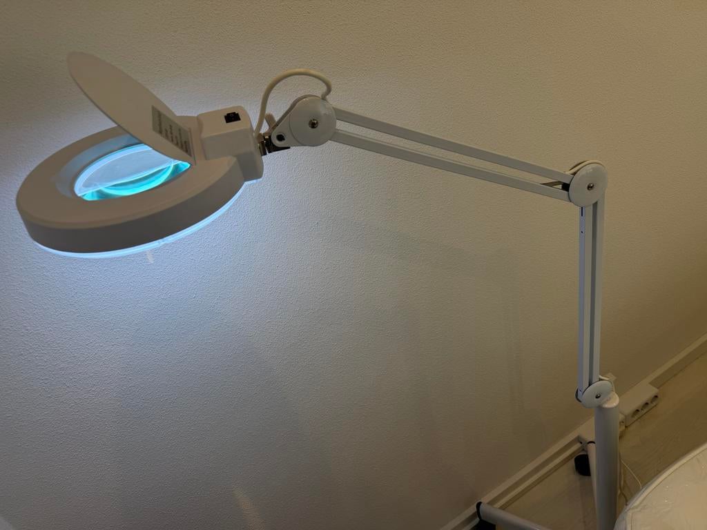 Professionele Loeplamp met LED Licht en Stabiel Statief, Hobby en Vrije tijd, Vergrootglazen, Loepen en Loeplampen, Ophalen of Verzenden
