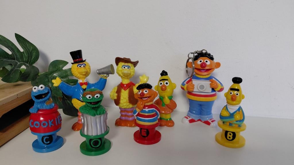 Veel Sesamstraat poppetjes, Ophalen of Verzenden, Zo goed als nieuw