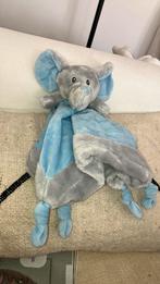 Petit villain olifant knuffeldoekje, Ophalen of Verzenden, Nieuw, Olifant