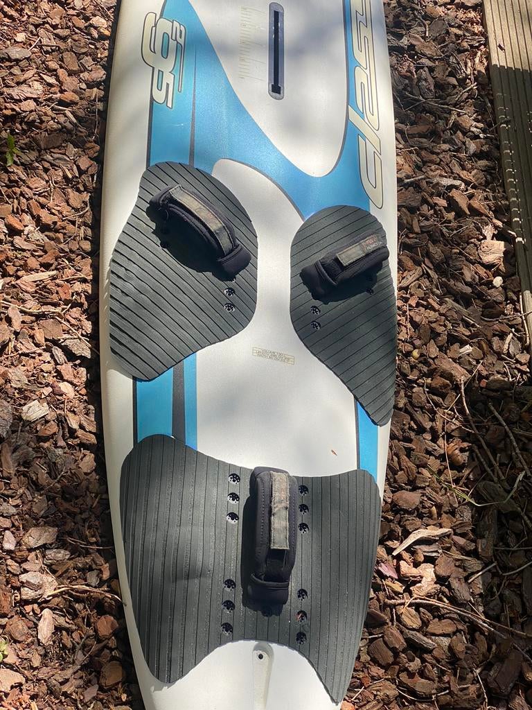 Mistral surfplank zo goed als nieuw, Watersport en Boten, Windsurfen, Ophalen of Verzenden, Zo goed als nieuw, Plank