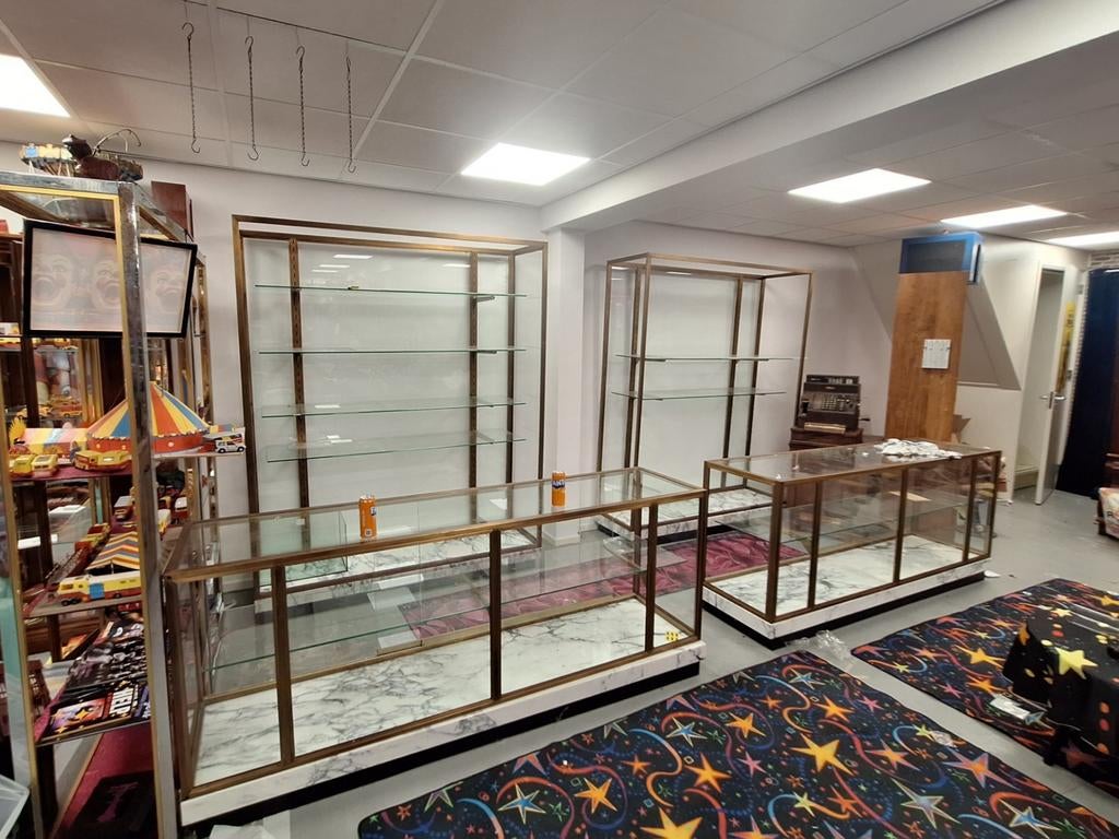 Oude winkelset lees advertentie vitrine kasten, Ophalen