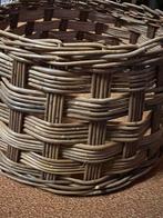 Decoratieve rieten mand - Handgemaakt en veelzijdig, Gebruikt, Mand, Rond, Ophalen of Verzenden