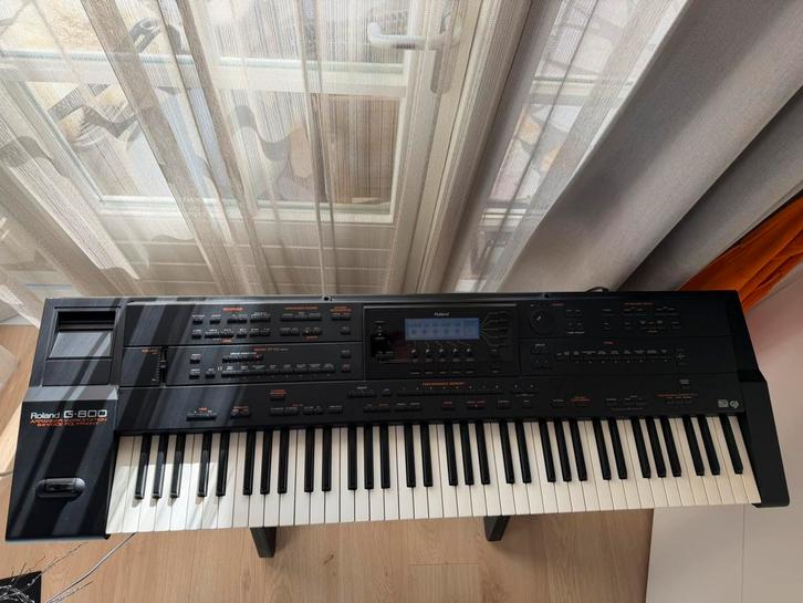 Roland G-800 workstation, Muziek en Instrumenten, Keyboards, Gebruikt, 61 toetsen, Roland, Met standaard, Ophalen