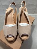 Sleehak 39 Ayana, Kleding | Dames, Schoenen, Beige, Nieuw, Sandalen of Muiltjes, Ophalen of Verzenden