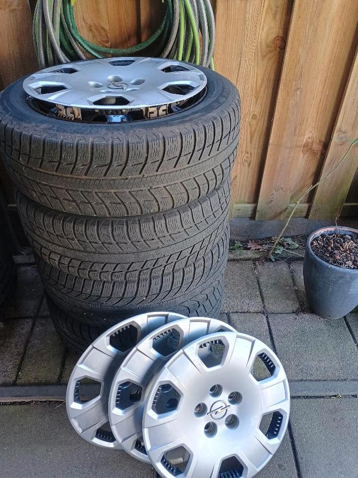 Winterbanden op velg, Auto-onderdelen, Banden en Velgen, Banden en Velgen, Winterbanden, 16 inch, 205 mm, Personenwagen, Gebruikt