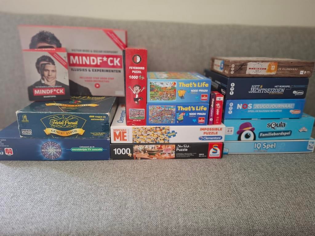 Partij spellen en puzzels (o.a. Trivial Pursuit, Mindf*ck), Vijf spelers of meer, Ophalen, Gebruikt