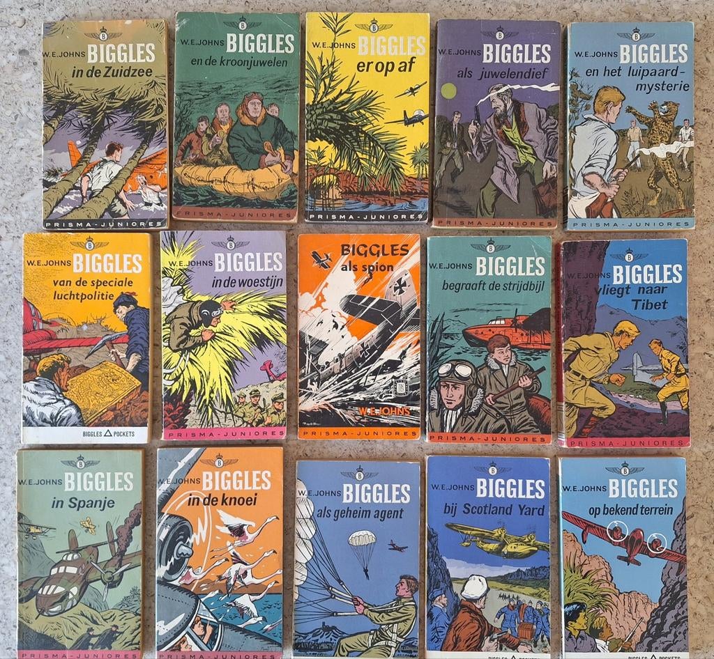 15 Biggles pockets, Boeken, Ophalen of Verzenden, Gelezen