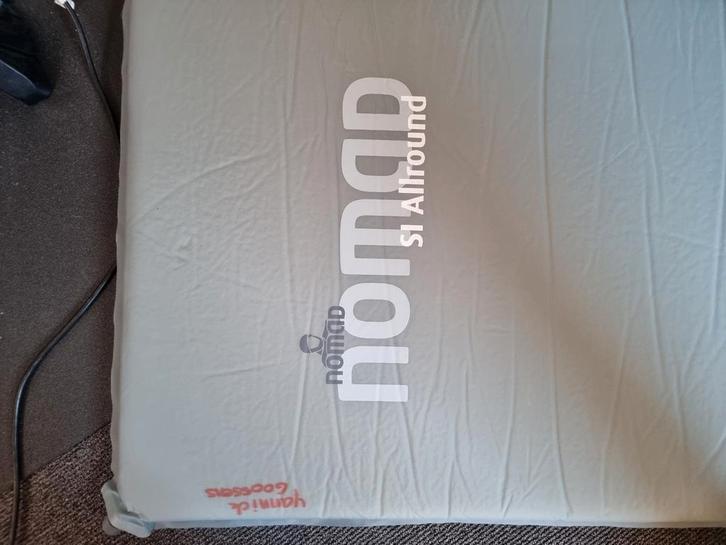 Nomad SI Allround zelfopblaasbare slaapmat, Caravans en Kamperen, Slaapmatten, Gebruikt, 1-persoons, Ophalen of Verzenden