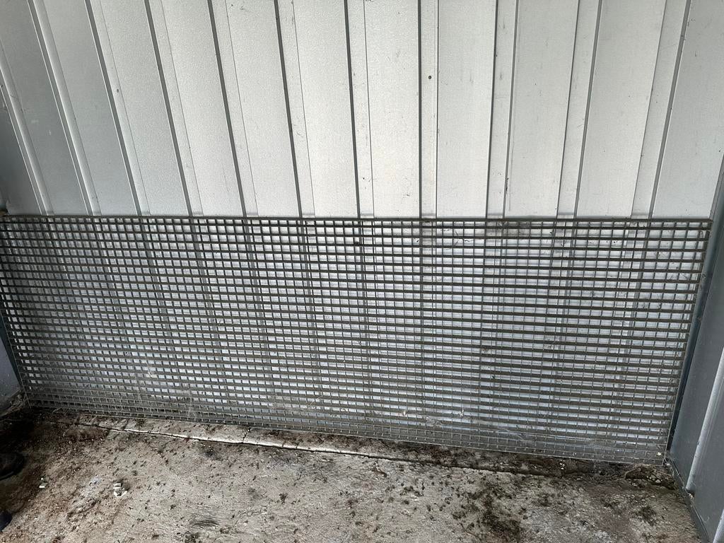 Gegalvaniseerde looprooster en traptreden., Doe-het-zelf en Verbouw, Metalen, Ophalen, Nieuw