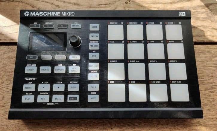 Native Instruments Maschine Mikro MKII, Overige merken, Gebruikt, Met midi-aansluiting, Overige aantallen