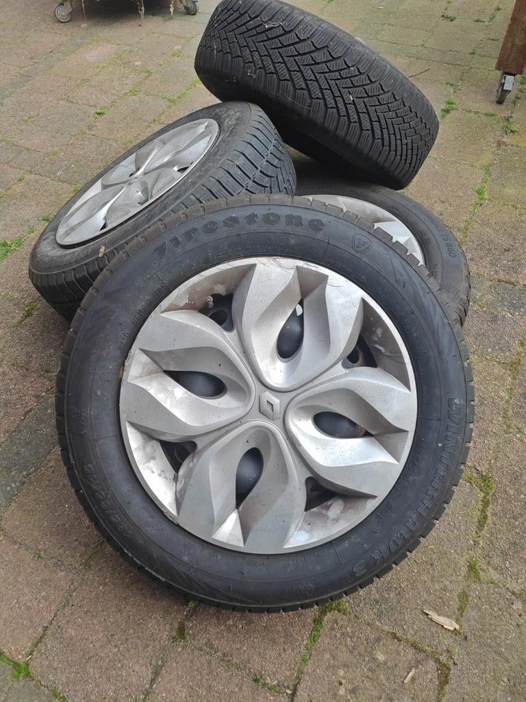 Velgen met winterbanden Renault Zoë, Auto-onderdelen, Banden en Velgen, Ophalen, 16 inch, Banden en Velgen, 205 mm