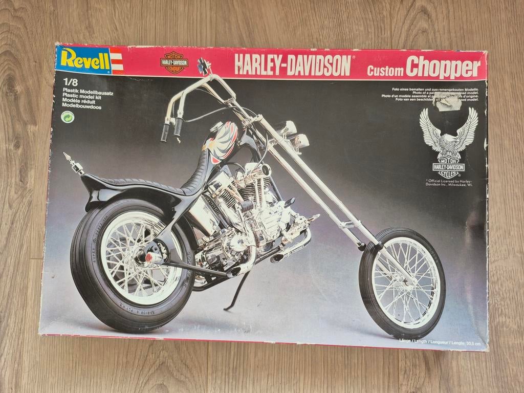 Revell harley-davidson custom chopper 1/8, Hobby en Vrije tijd, Modelbouw | Auto's en Voertuigen, Gebruikt, Overige typen, Groter dan 1:32