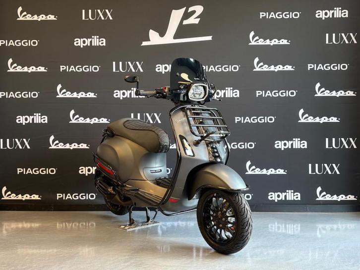 Vespa Sprint | Mat Grijs | Brom | 2022 | 7214 km | 1 eig, Fietsen en Brommers, Brommers | Vespa, Zo goed als nieuw, Overige modellen