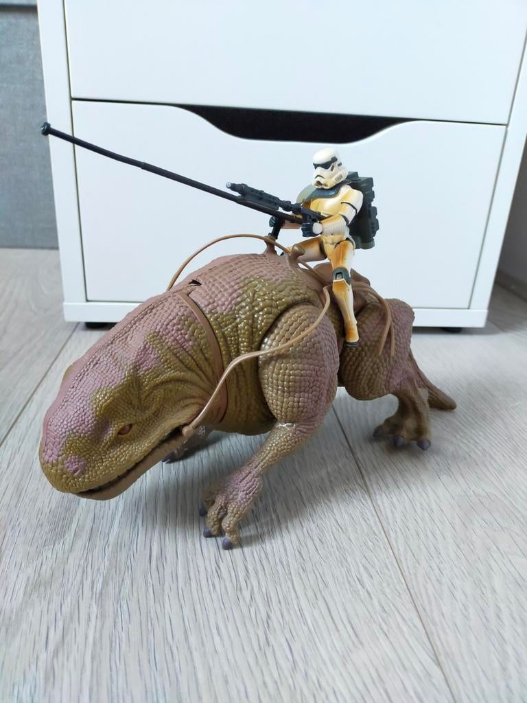 Star Wars POTF Sandtrooper with Dewback 1997, Verzamelen, Star Wars, Ophalen of Verzenden, Zo goed als nieuw, Actiefiguurtje