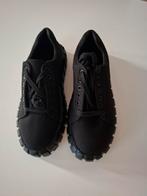 Zwarte sneaker met dikke zool., Ophalen of Verzenden, Nieuw, Zwart, Sneakers of Gympen