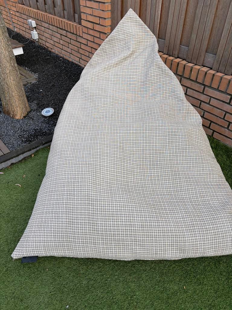 Volwassen zitzak voor buiten met waterdoorlatend stof, Huis en Inrichting, Zitzakken, Ophalen of Verzenden, Zo goed als nieuw