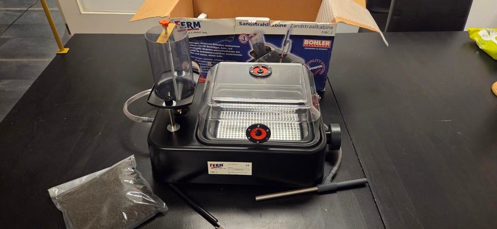 Ferm zandstraalcabine, Ophalen, Nieuw
