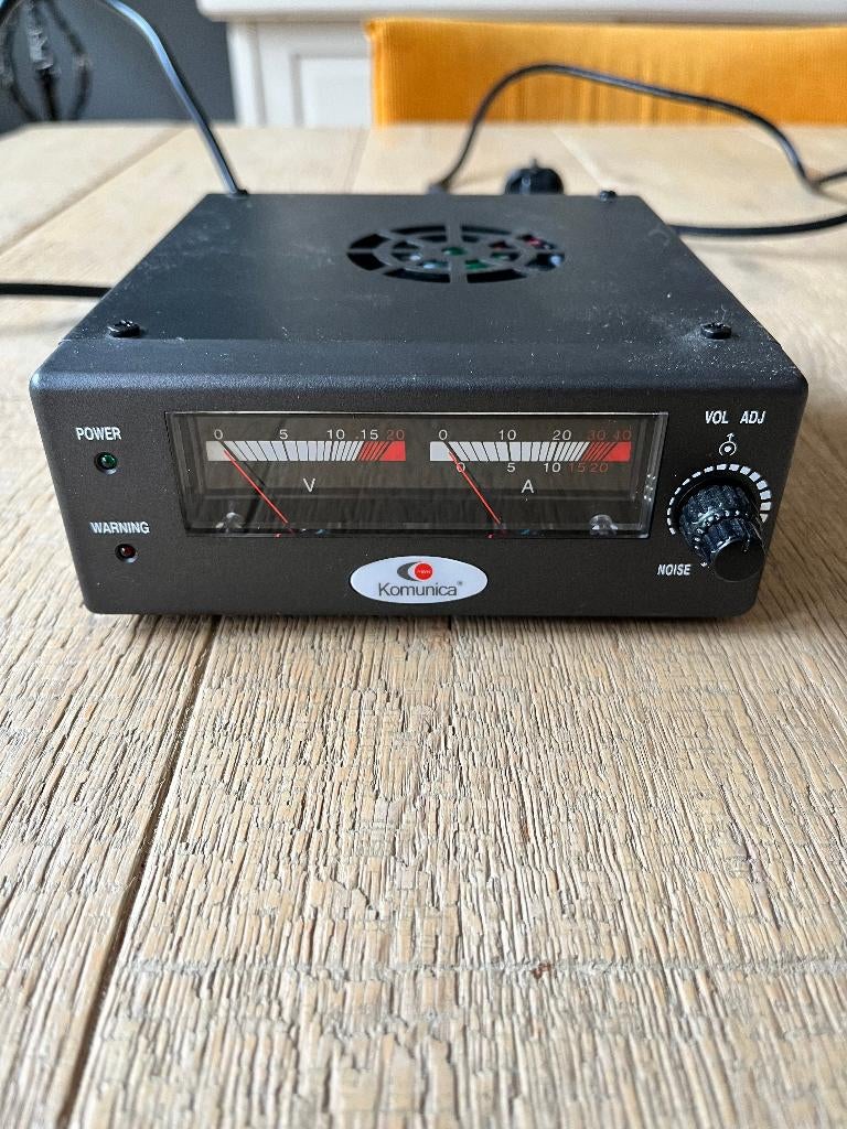 Komunica voeding AV-830NF zgan voor HF transceiver, Telecommunicatie, Ophalen of Verzenden, Zo goed als nieuw