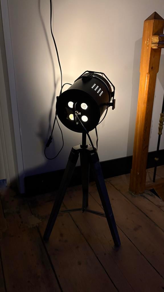 Industriële vloerlamp tripod hout met studiospot, Ophalen of Verzenden, Zo goed als nieuw, Minder dan 100 cm, Industrieel