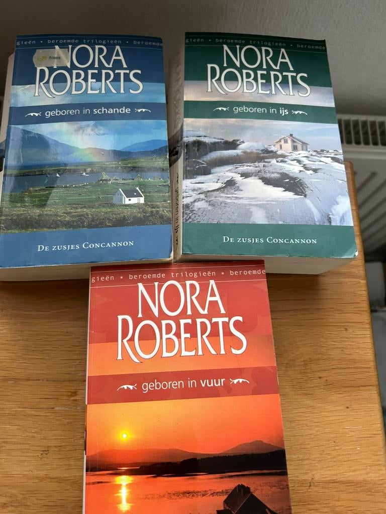 Nora Roberts de zustjrs Concannon 3 stuks, Boeken, Ophalen of Verzenden, Gelezen