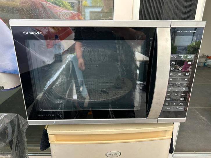 Sharp inverter / combi magnetron - sensor & grill - hot air, Witgoed en Apparatuur, Magnetrons, Zo goed als nieuw, Grill, Ophalen