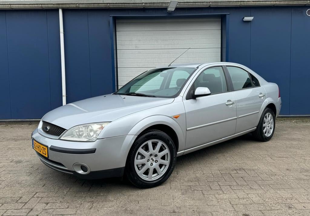 Ford Mondeo 2.0 16V Sedan Automaat/Airco, Auto's, 145 pk, Stof, 1800 kg, Zwart