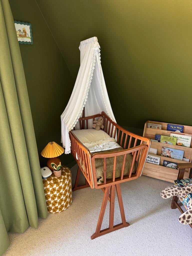 Vintage wieg met hemeltje, Ophalen, Zo goed als nieuw, Wieg