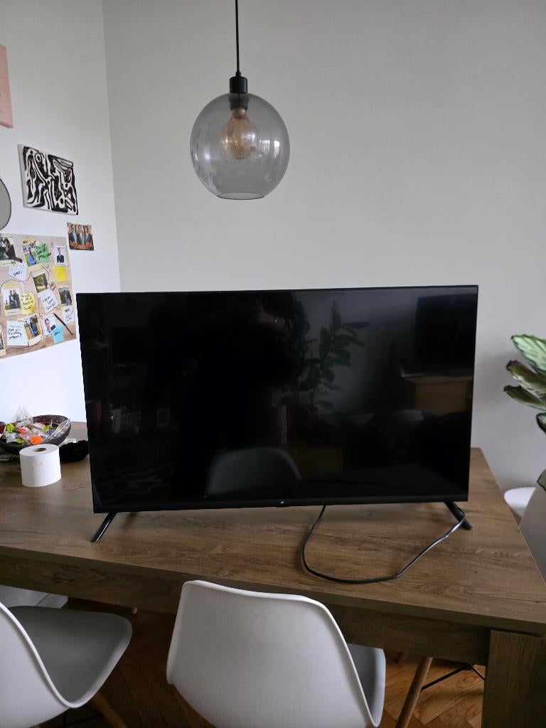 OK. TV 40 inch, LED, 50 Hz, Zo goed als nieuw, 100 cm of meer