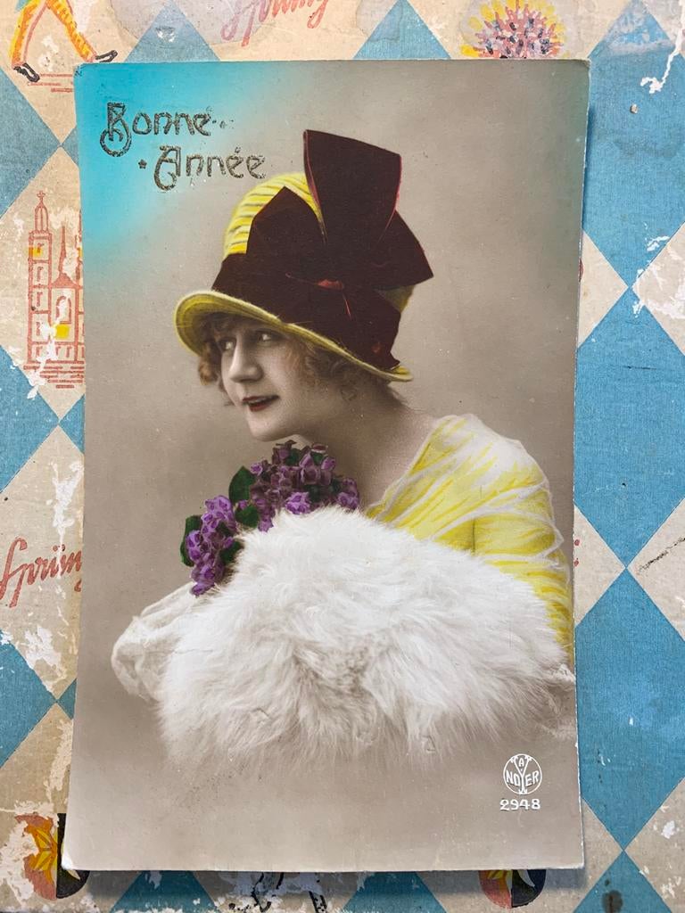Bonne Année - dame met gele hoed (PP), Ophalen of Verzenden, 1920 tot 1940, Gelopen, Feest(dag)