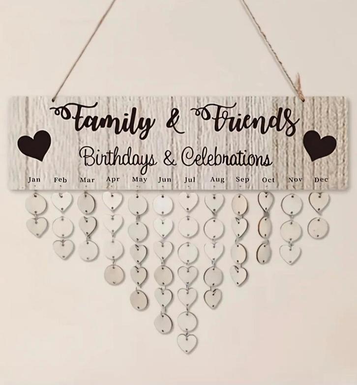 Houten Verjaardagskalender met Hartjes & Rondjes, Huis en Inrichting, Woonaccessoires | Wanddecoraties, Nieuw, Ophalen of Verzenden