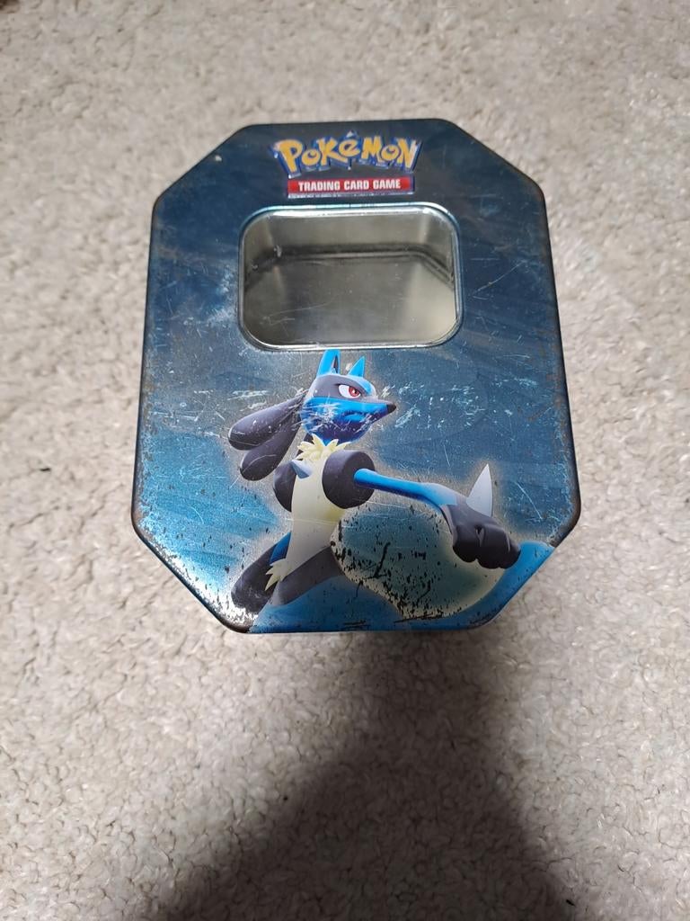 Hele mooie pokemon tin tekoop lucario hidden fates, Ophalen of Verzenden, Gebruikt, Overige typen