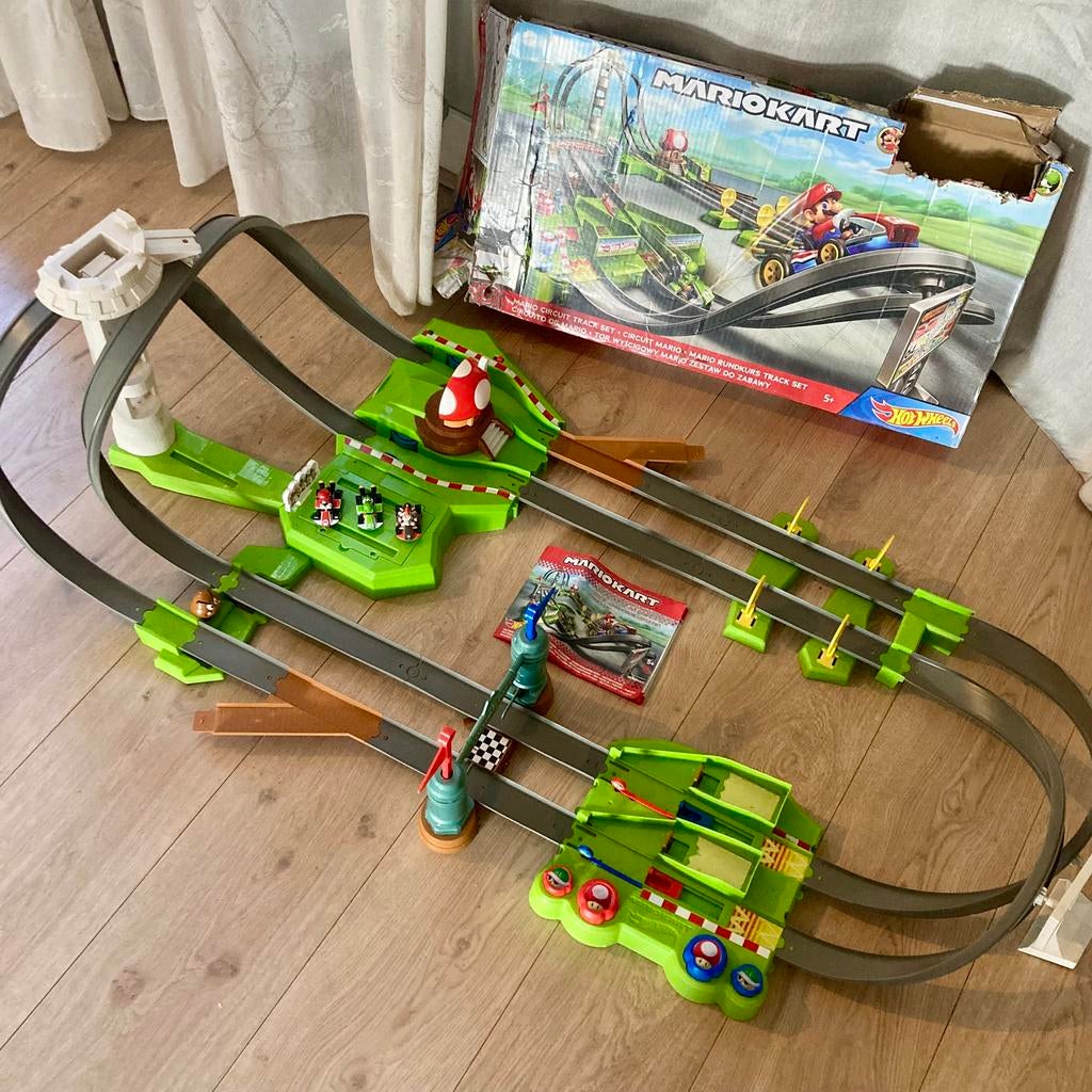 Mariokart Hot wheels racebaan + 3 auto’s incl doos en boekje, Kinderen en Baby's, Speelgoed | Racebanen, Ophalen of Verzenden
