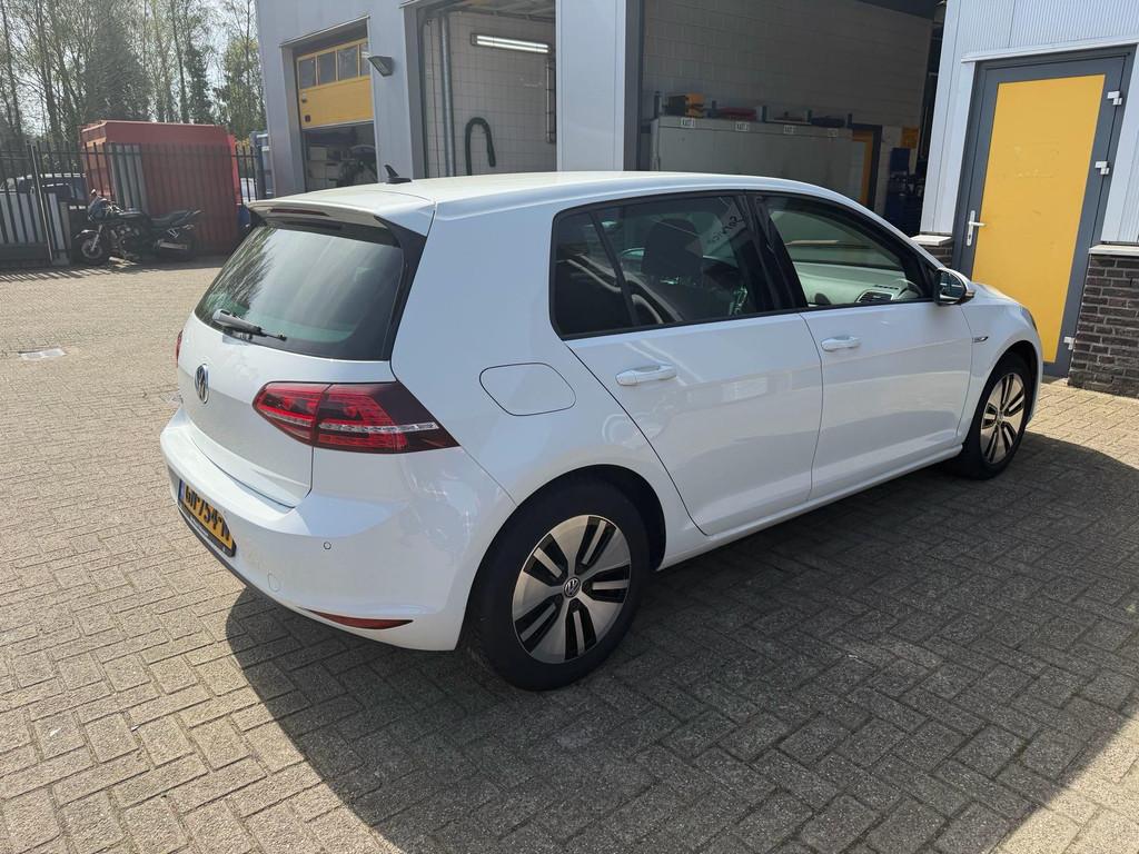 Volkswagen e-Golf 116 PK | Automaat | Cruise Control | Stoel, 12 maanden, Stof, Gebruikt, Zwart