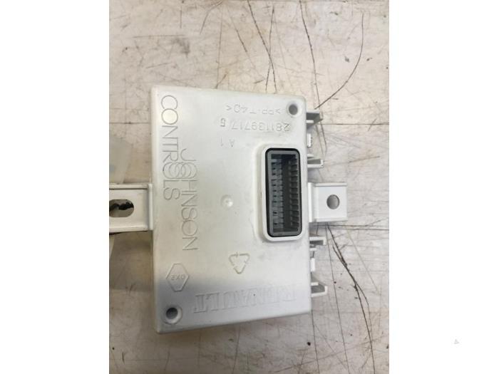 Navigatie Module van een Renault Clio, Gebruikt, -, Renault, -