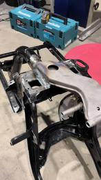 Gezocht swingarm/frame 125/180cc, Fietsen en Brommers, Scooters | Piaggio, Ophalen of Verzenden, Zo goed als nieuw, Zip