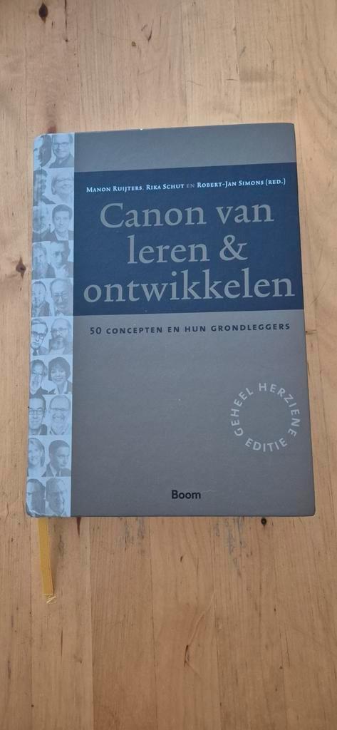 Rika Schut - Canon van leren & ontwikkelen, Boeken, Wetenschap, Zo goed als nieuw, Ophalen of Verzenden