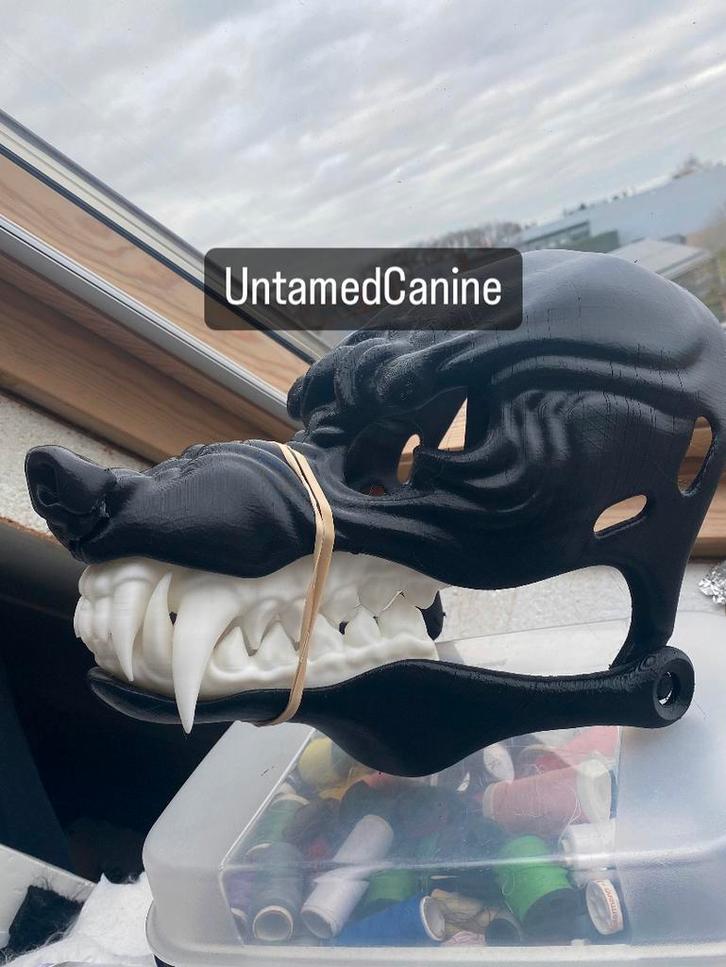 Fursuit headbase Snarly canine, Hobby en Vrije tijd, Kostuums, Theaterbenodigdheden en LARP, Nieuw, Bovenkleding, Ophalen of Verzenden