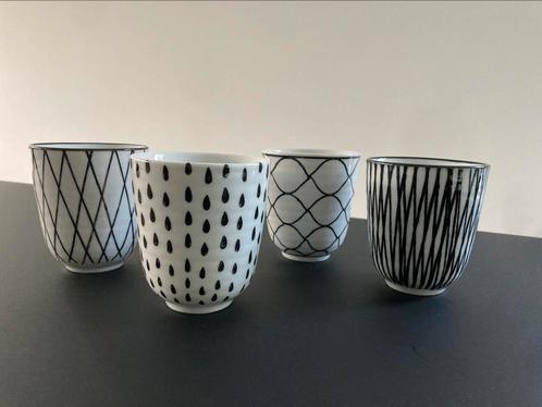 4 koffiekopjes, Skandinavian design, Antiek en Kunst, Antiek | Servies los, Verzenden
