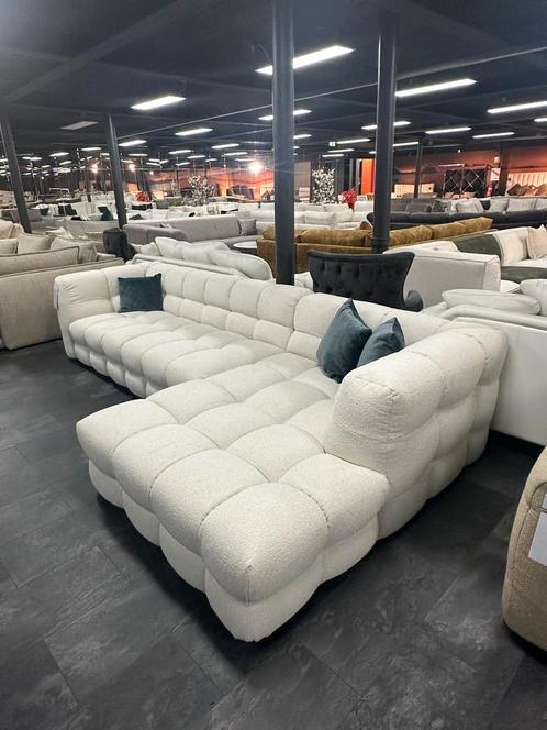 Modern & zacht: design hoekbank in bouclé stof, Tuin en Terras, Tuinmeubel-accessoires, Zo goed als nieuw, Ophalen of Verzenden