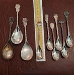 Set van 9 verzilverde theelepels verschillende bloemmotieven, Verzenden