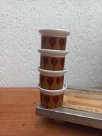 Vier vintage eierdopjes. Retro. Seventies serviesgoed, Huis en Inrichting, Keuken | Servies, Ophalen of Verzenden, Gebruikt, Overige stijlen