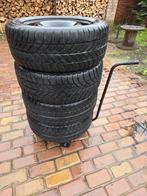 4 winterbanden op stalen velgen ford mondeo, Auto-onderdelen, Banden en Velgen, Ophalen, 16 inch, Banden en Velgen, Winterbanden