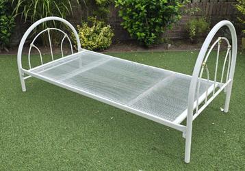 Wit stalen bed. 200 x 90 Prinsessen stijl. beschikbaar voor biedingen