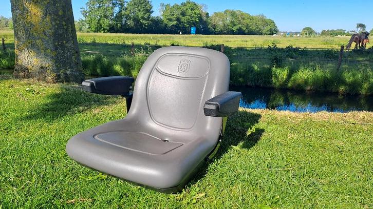 Husqvarna stoel van zitmaaier, Tuin en Terras, Hand-tuingereedschap, Nieuw, Overige soorten, Ophalen of Verzenden