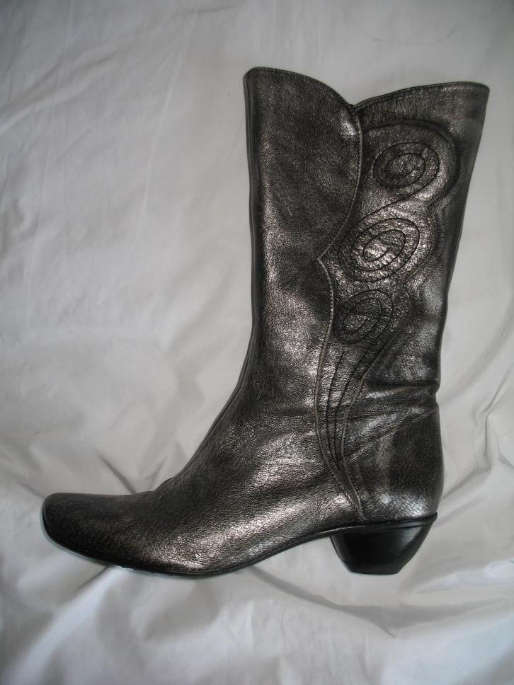 Fidji Leren Laarzen Mt.39 Zwart met  Zilverachtig Effect, Kleding | Dames, Schoenen, Zo goed als nieuw, Hoge laarzen, Zwart, Ophalen of Verzenden