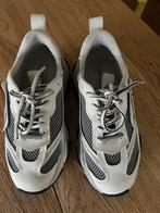 Steve Madden Sneakers Maat 36 - Grijs/Wit, Kleding | Dames, Schoenen, Ophalen of Verzenden, Gedragen, Grijs, Sneakers of Gympen