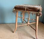 OUD KRUKJE MET STOFFEN SLEETSE ZITTING, Ophalen