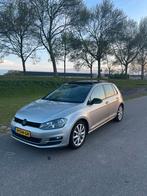 Volkswagen Golf 1.2 TSI Highline Automaat-Panoramadak-Bomvol, Auto's, 620 kg, Leder, 48 €/maand, 1151 kg