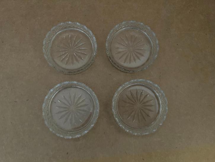 4 glazen vintage onderzetters, Huis en Inrichting, Woonaccessoires | Onderzetters, Gebruikt, Glas of Kopje, Ophalen