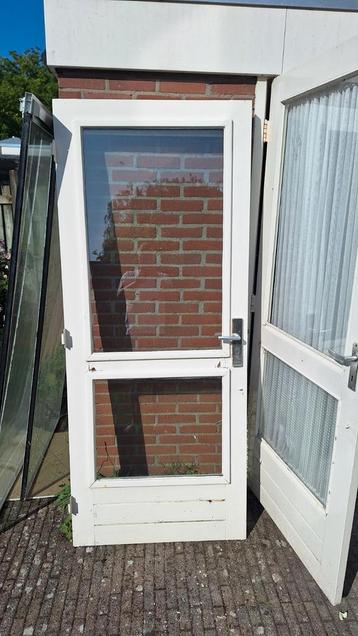 Hardhouten Deuren met Glas beschikbaar voor biedingen